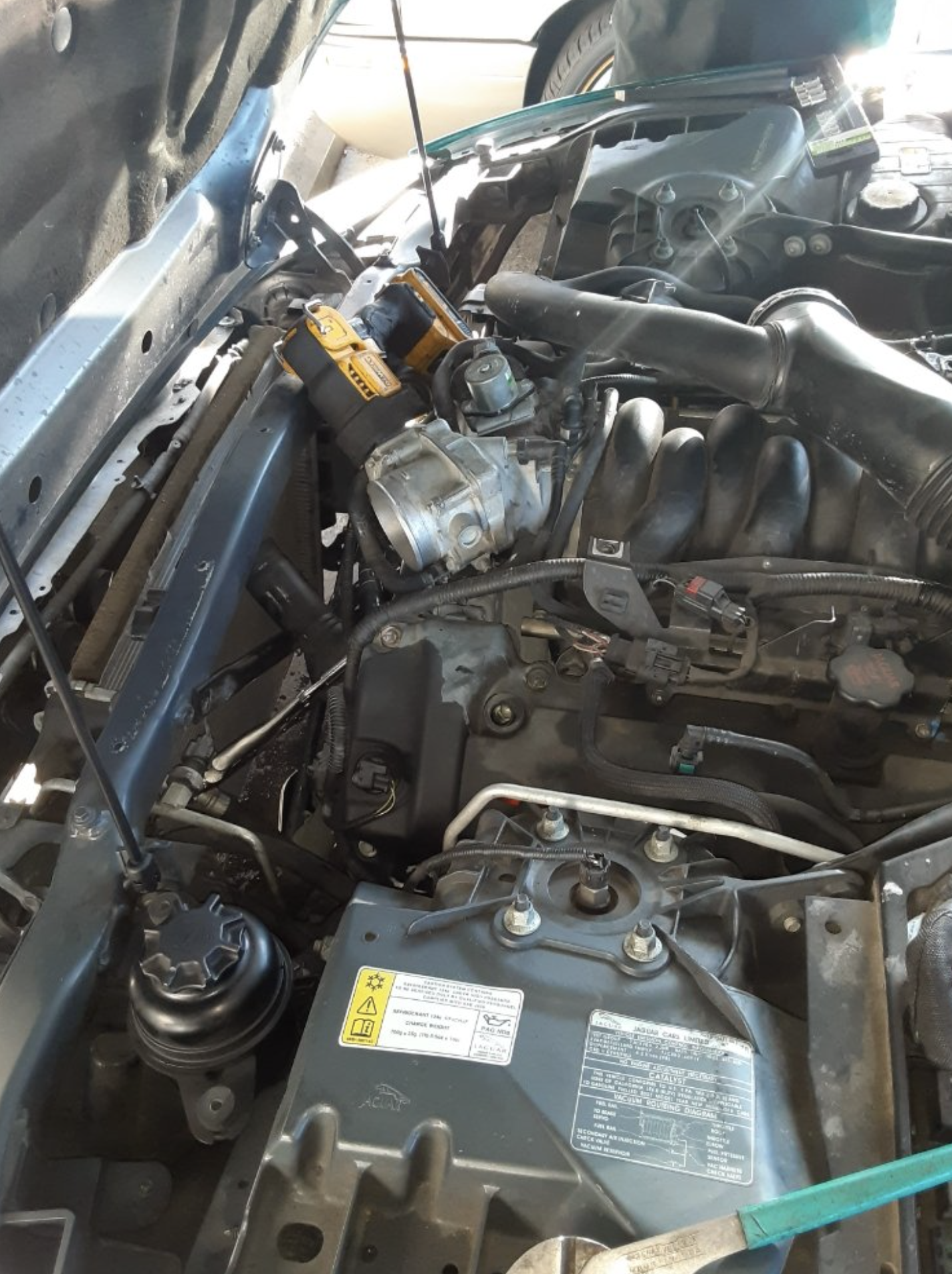 Round-Rock-engine-repair this image shows engine repair in Round Rock